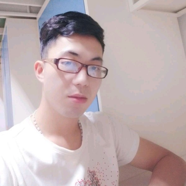 孤单的麋鹿的照片