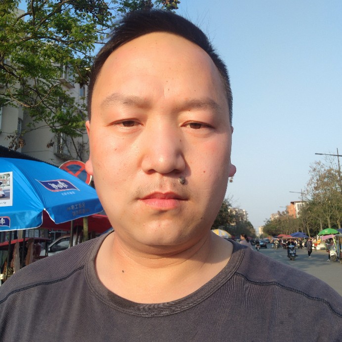 冷月痴情的照片