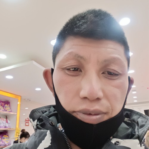 孙洪亮的照片