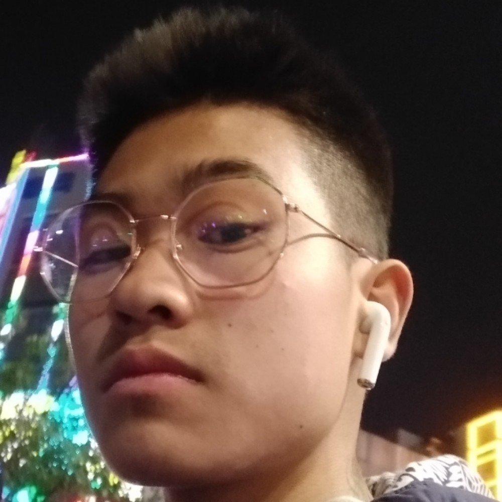 板凳浅吻真淳的照片