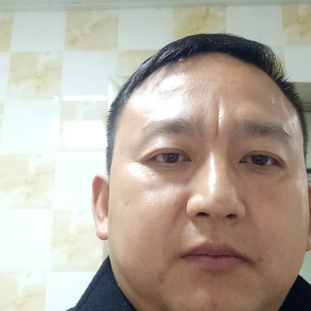 何奎的照片