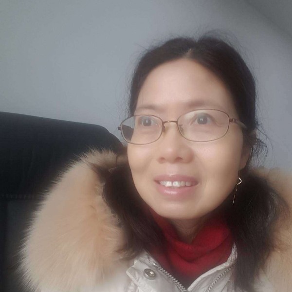 田园女人的照片