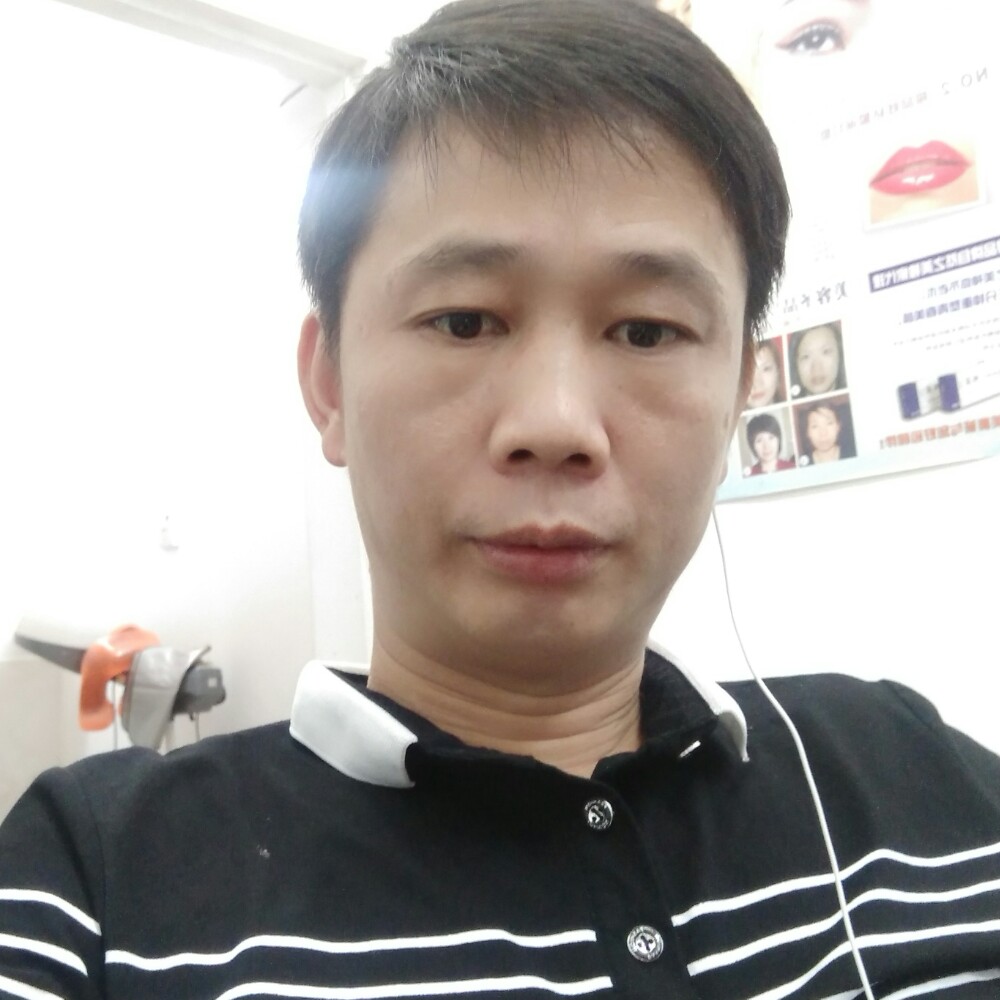 黎安锐的照片