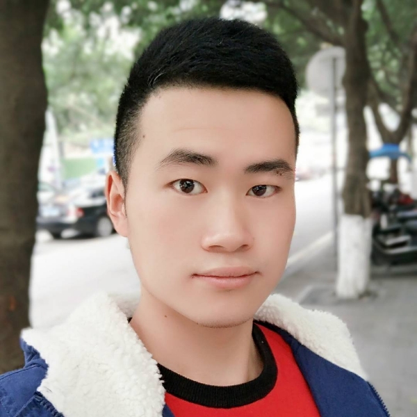 美好的诞生的照片
