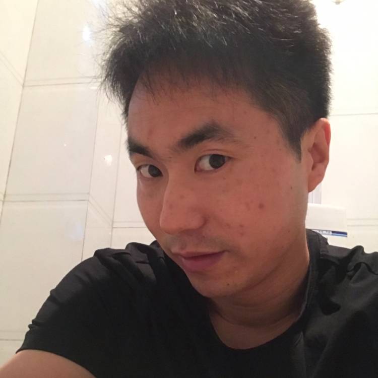 单身泪了大叔的照片