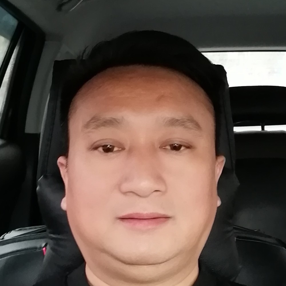 小甜瓜凝眸沉静的照片