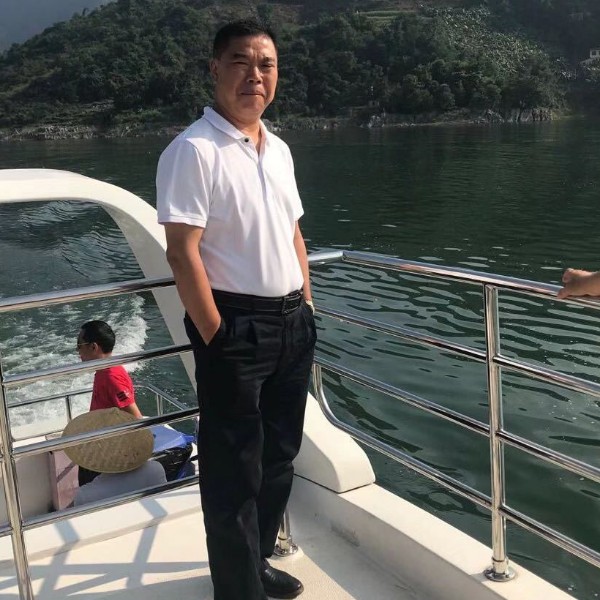 乐观那大炮的照片