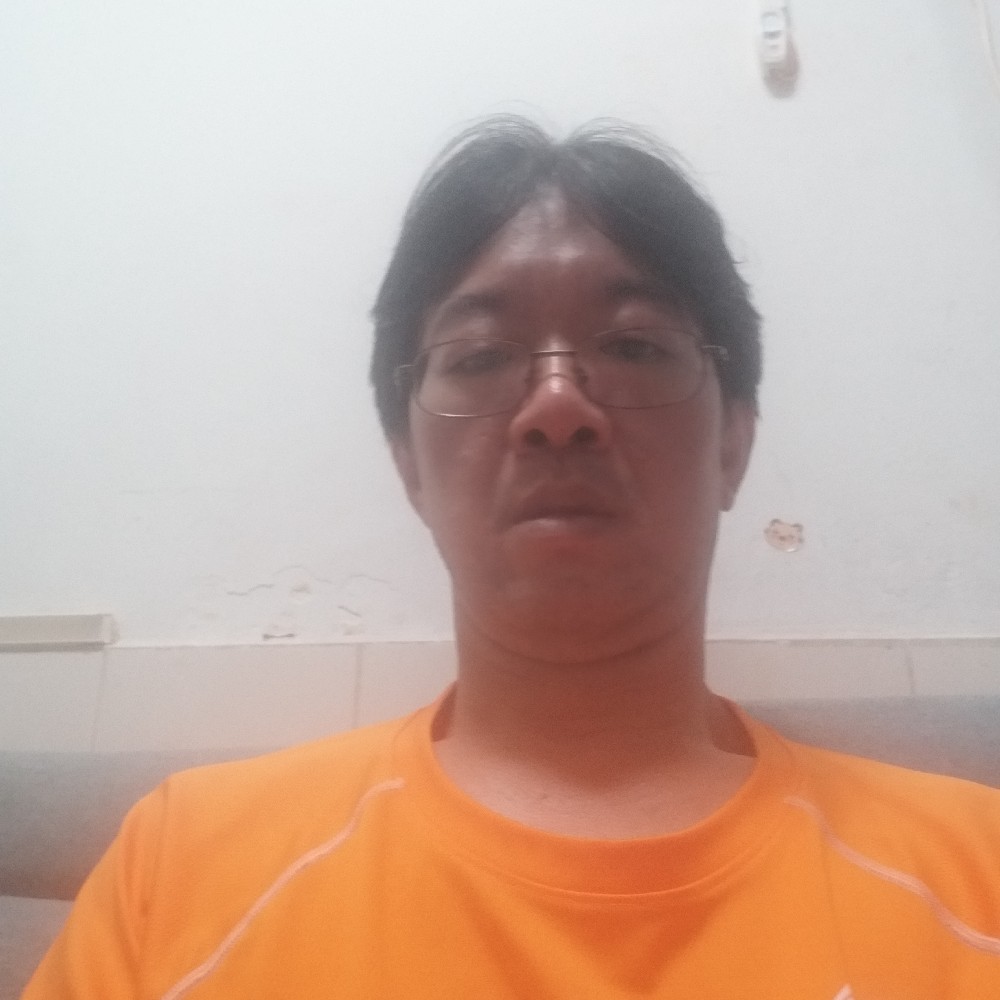 寂寞的离异男人的照片