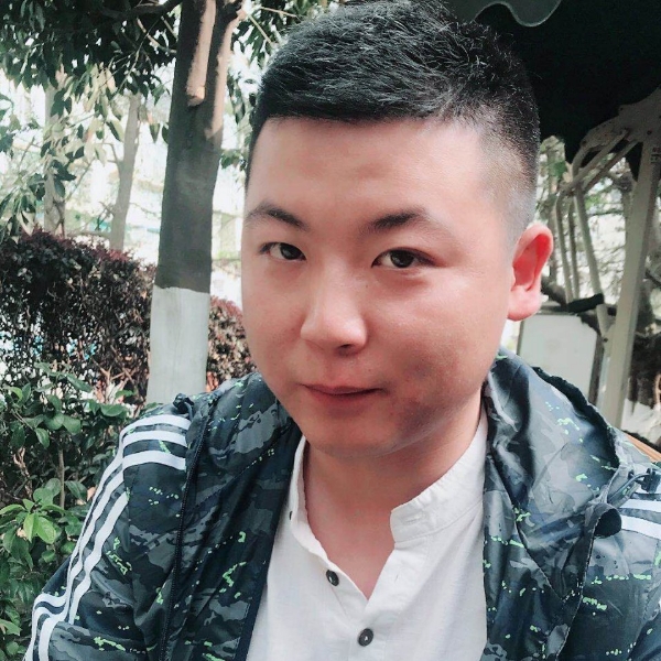 蜡笔丶小猪的照片