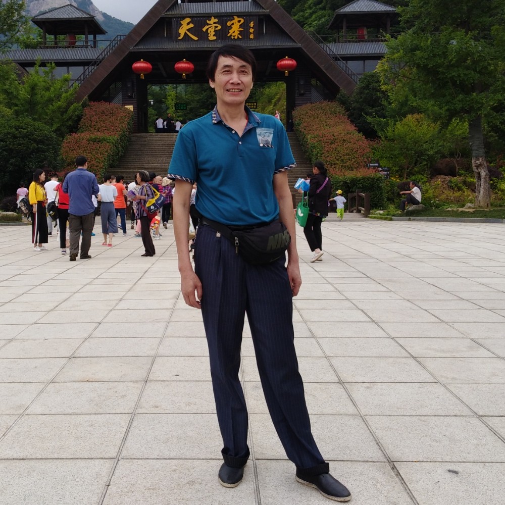 还在旅途的照片