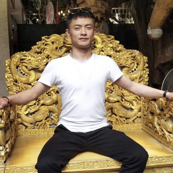 成就唇膏的照片
