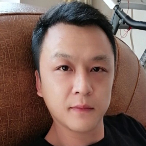 外向诺言的照片