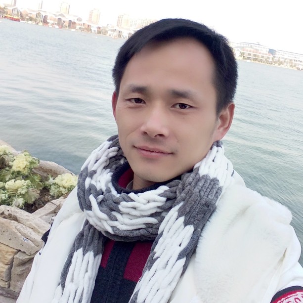 油炸花生米的照片