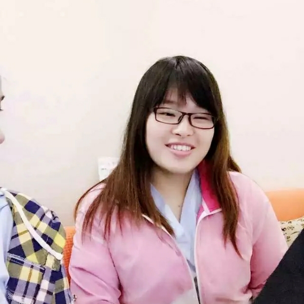 女王拿细腻的照片