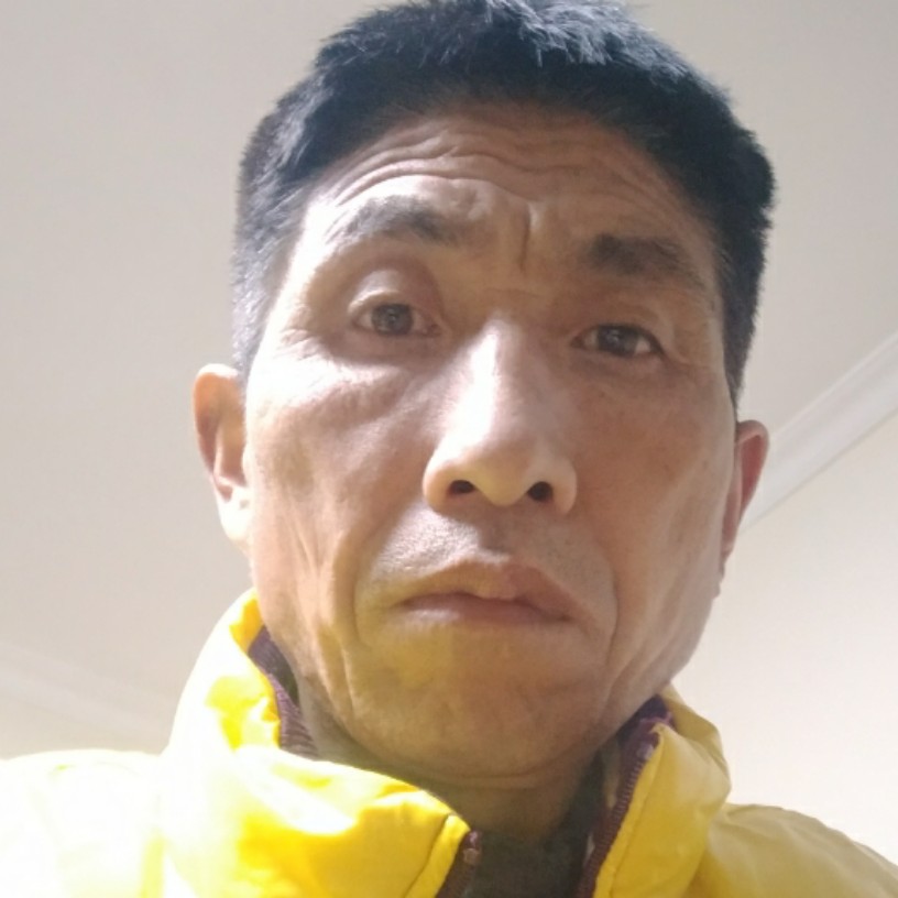 长情笑月亮的照片