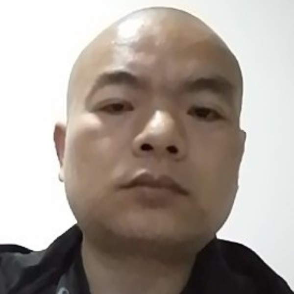 青衣浅吻可靠的照片