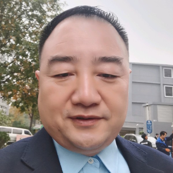 火车给光亮的照片