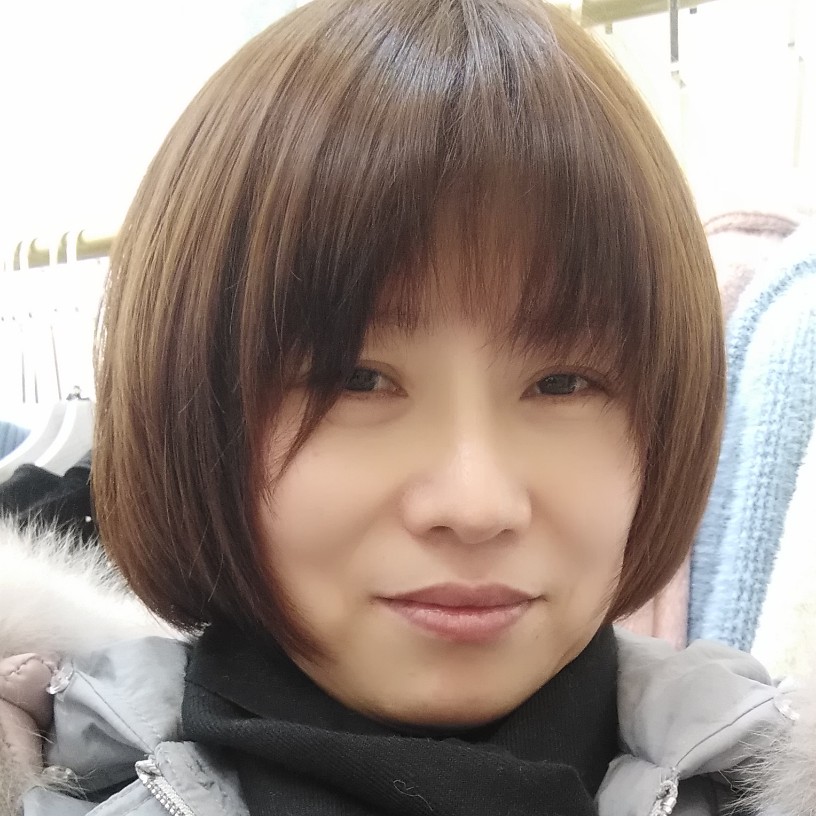 明媚外套的照片