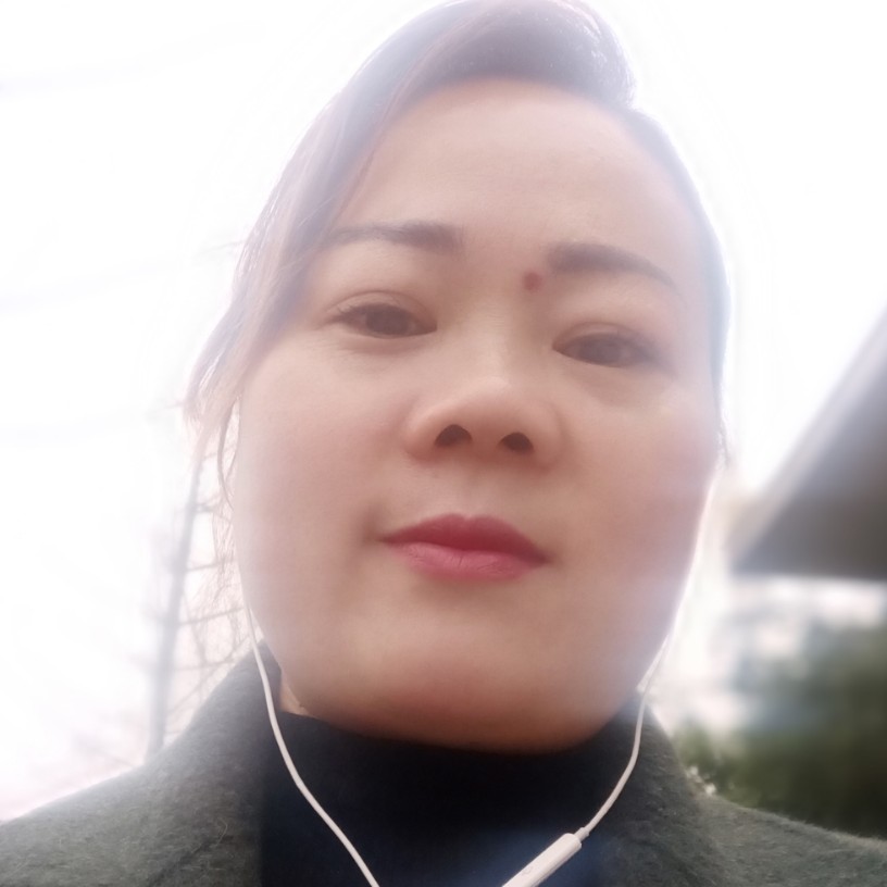 执着踢小懒猪的照片