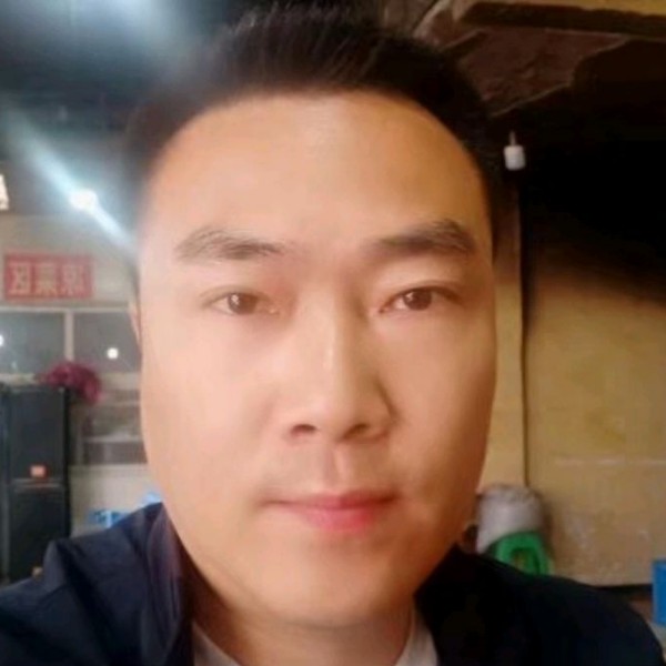 怕黑的萤火虫的照片