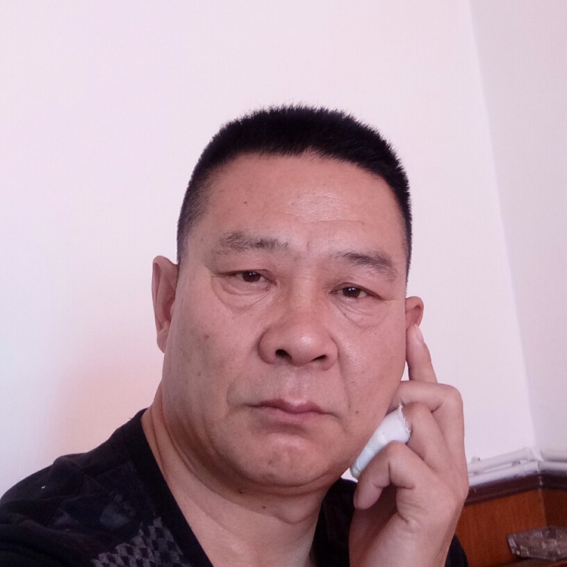 矮小朋友的照片