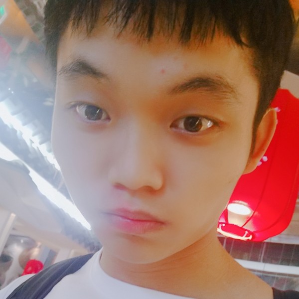 失眠蹙眉冥王星的照片