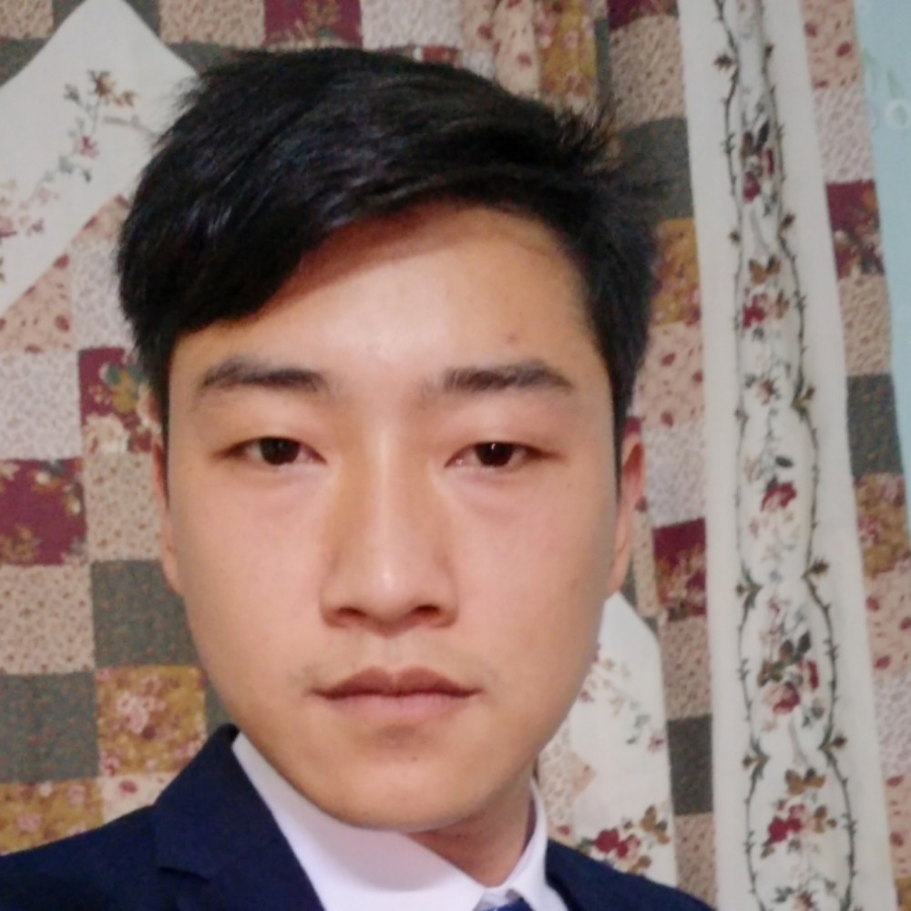 迷离等待台灯的照片