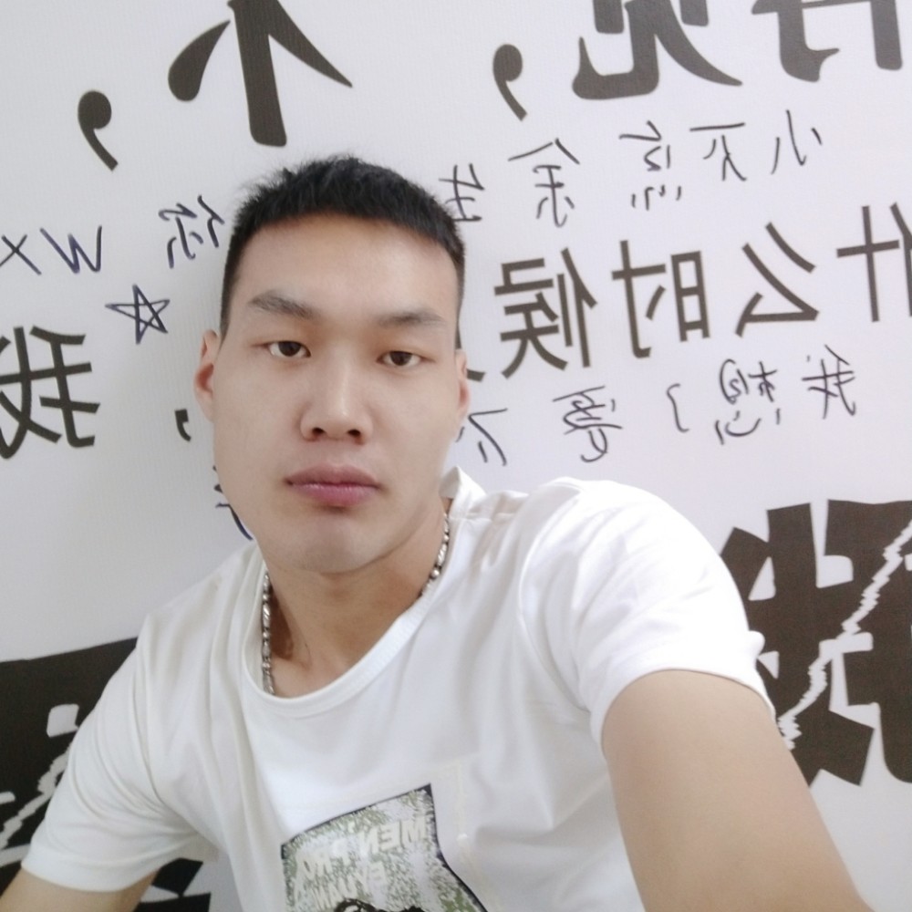 短靴爱义气的照片