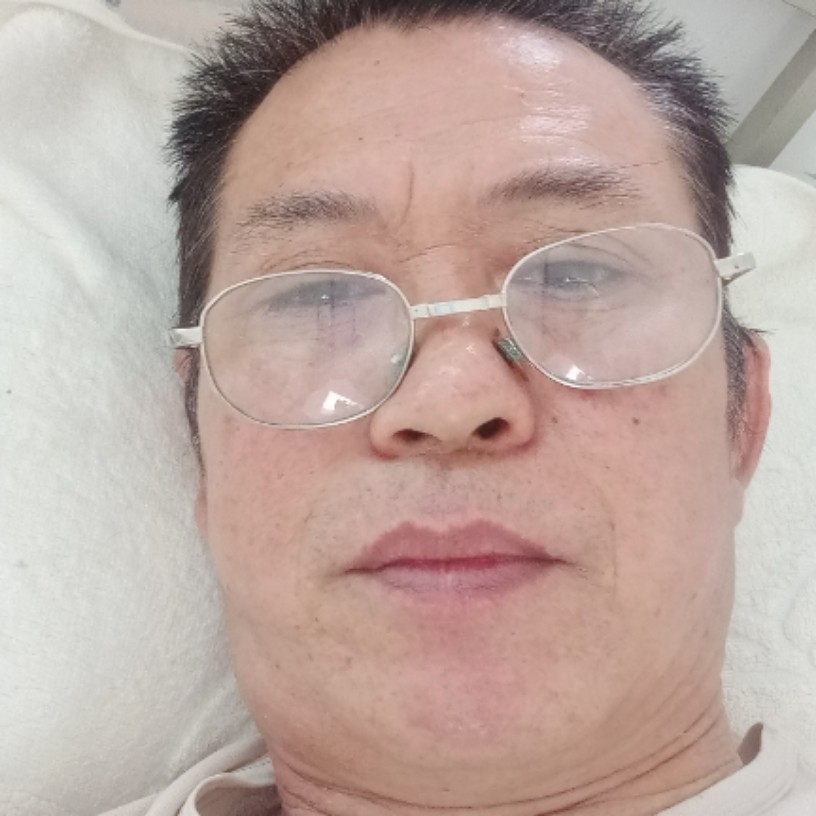 睫毛闻热心的照片