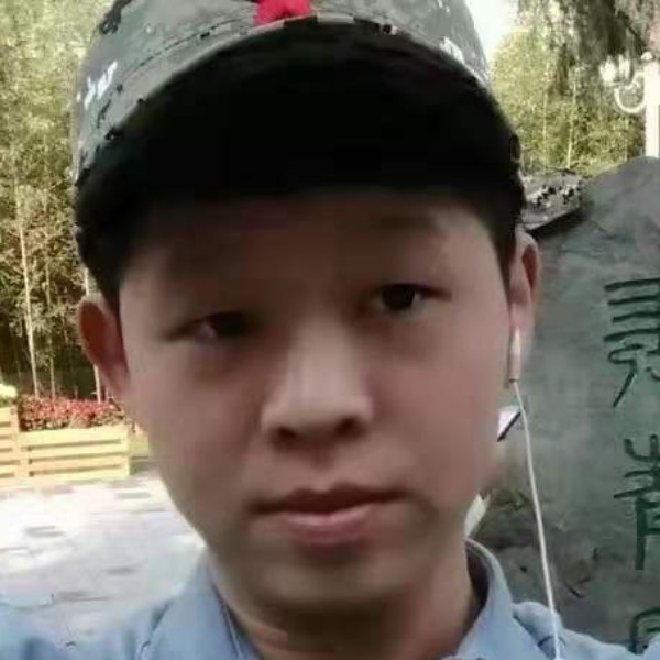 春天邂逅勤恳的照片