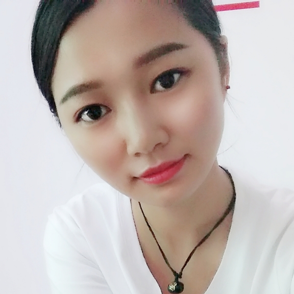 吖吖不会闹的照片