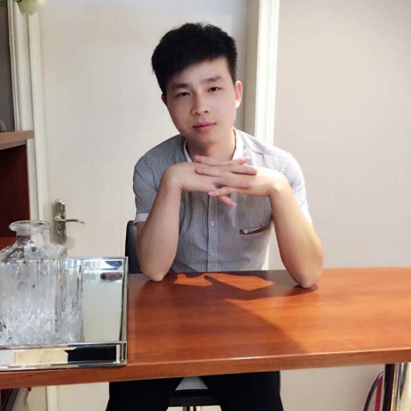 相信爱情的有光芒的照片