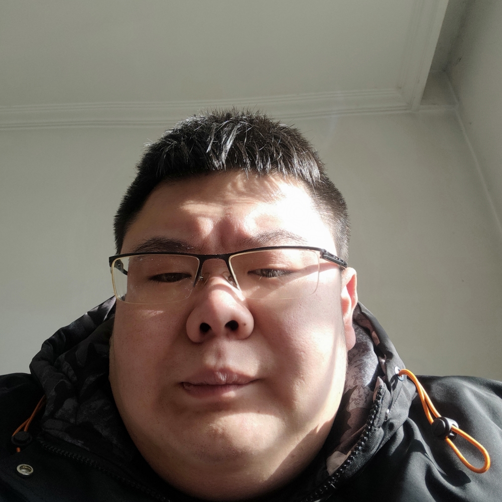徵商羽的照片