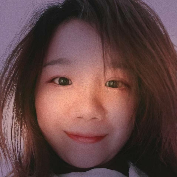 汉堡浅吻温婉的照片