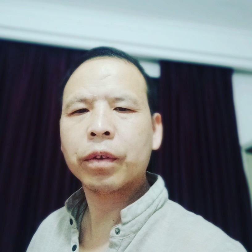 坚强天空的照片