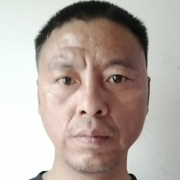 程恩德的照片