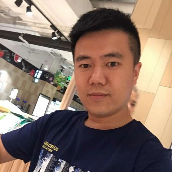胡飞机的照片