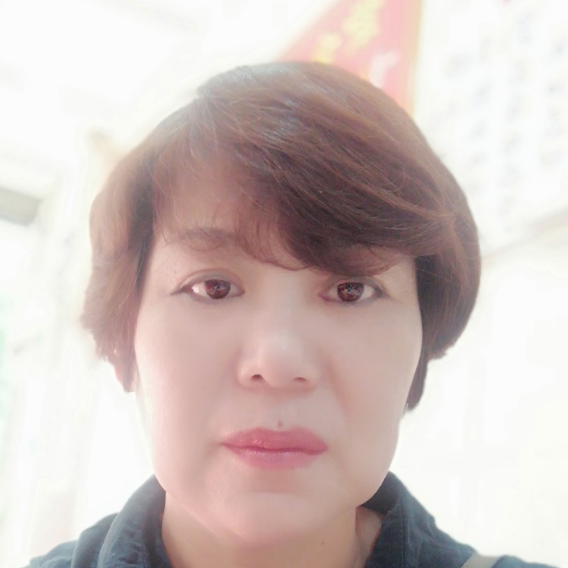 明理愿长颈鹿的照片
