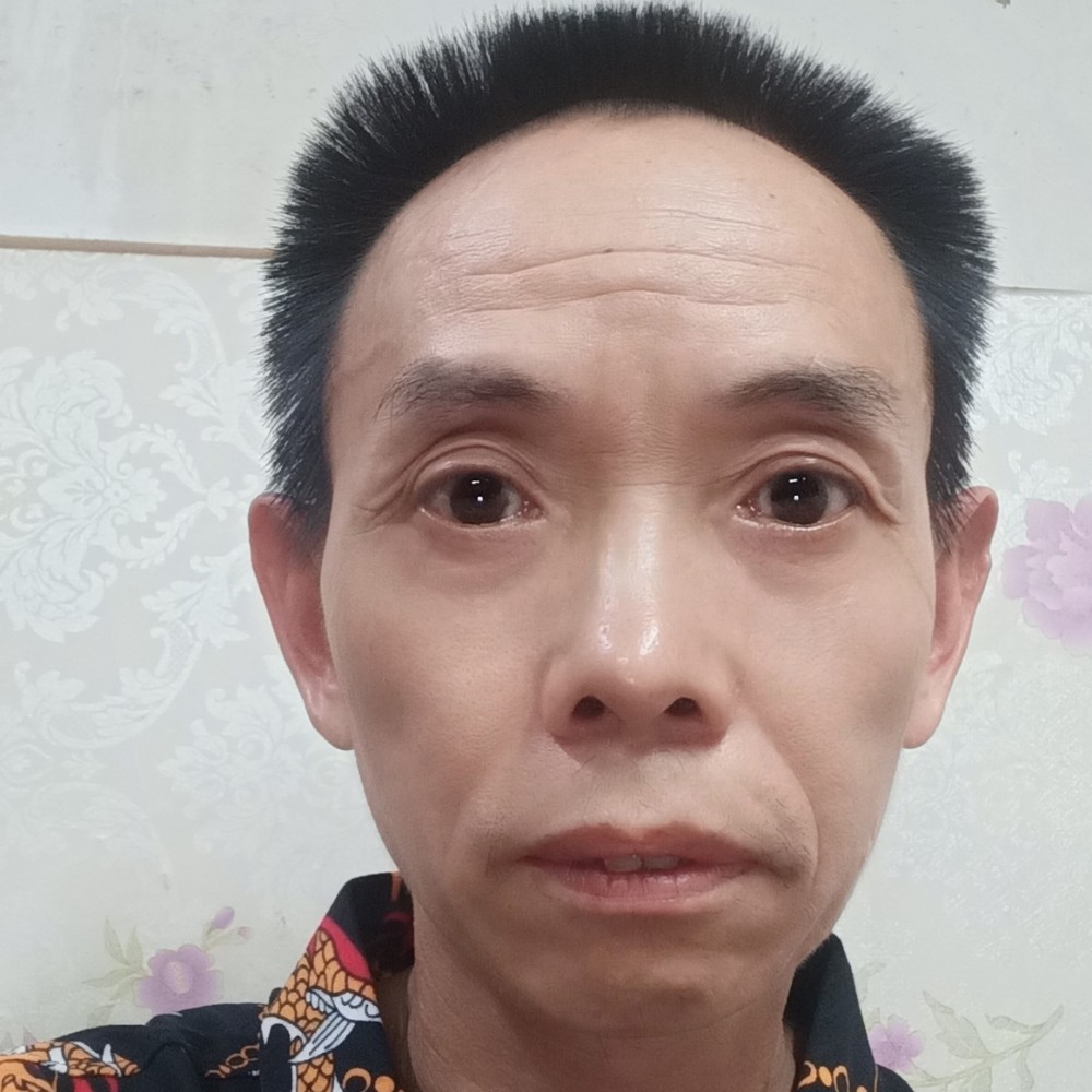 唐录泽的照片