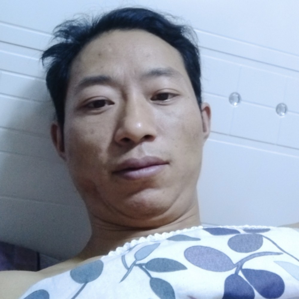 玩命草丛的照片