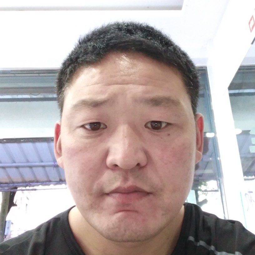 个性和火车的照片