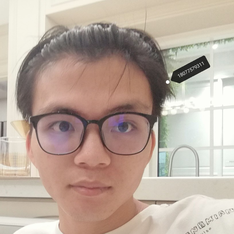 馋身子的猫咪的照片