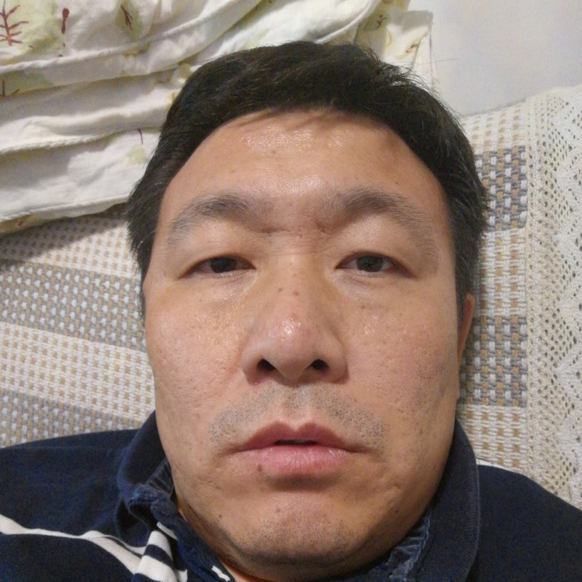 焦震的照片