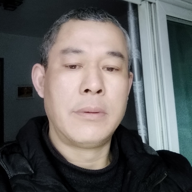 单身回首盼望的照片
