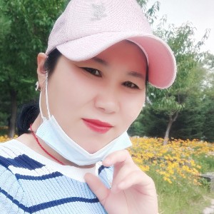 白盒面膜的照片