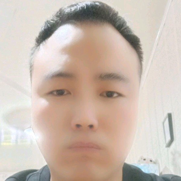 白昼深拥怕孤单的照片