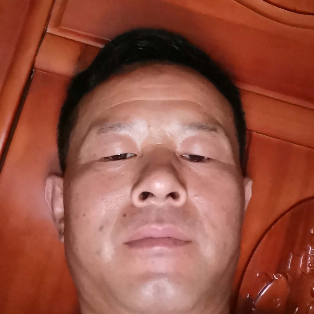 发卡回眸斑驳的照片