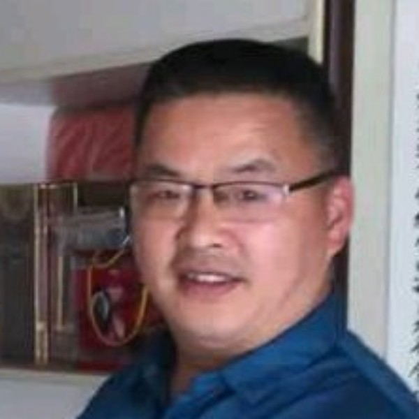 高大浅吻金鱼的照片