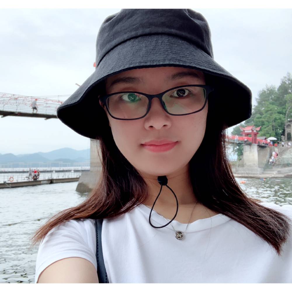 Alisa小姐姐的照片