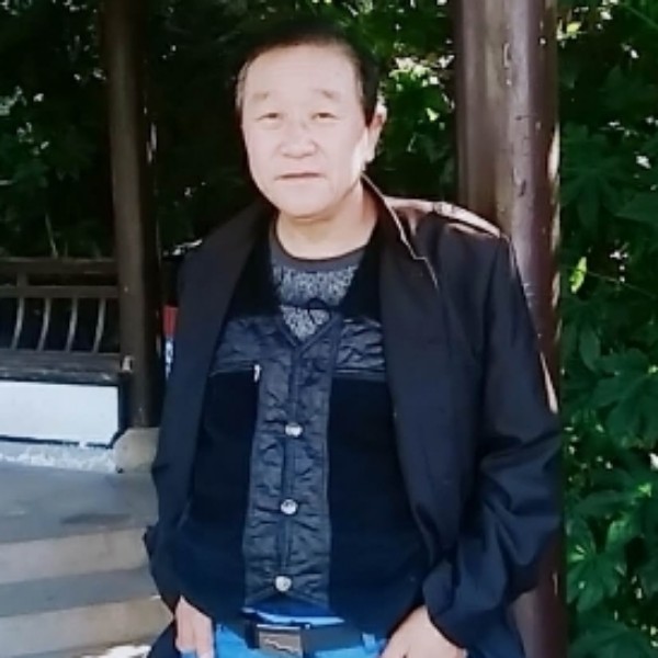 茉莉明亮的照片